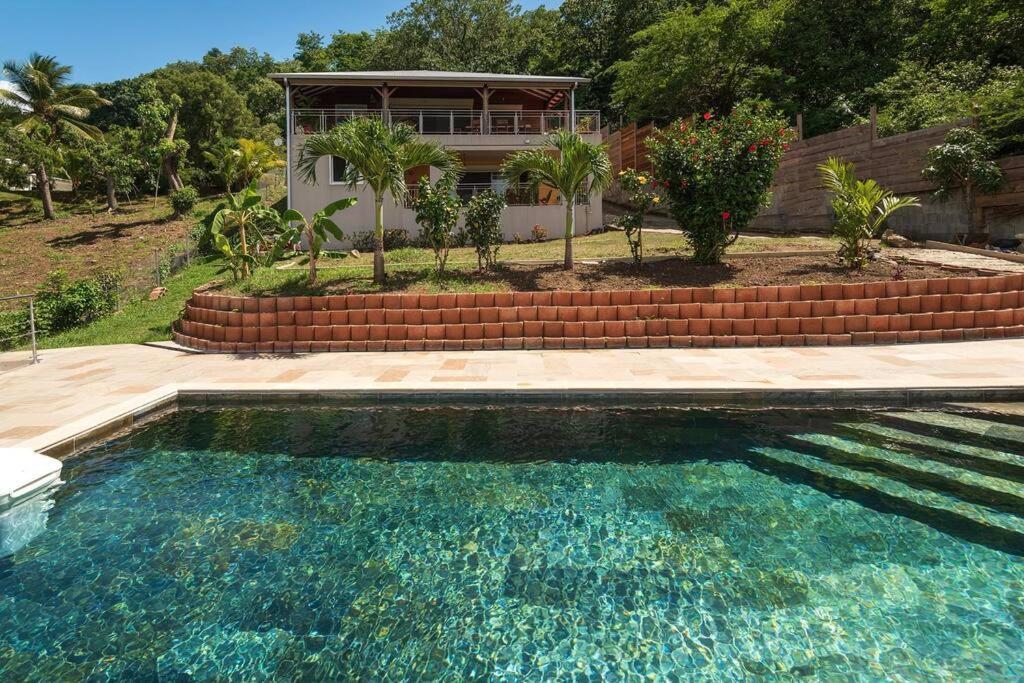 Bas De Villa Piscine Petit Versailles Sainte Anne Exterior photo